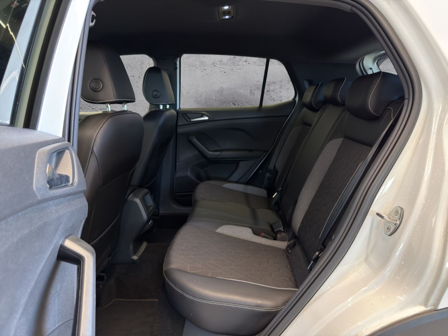 Volkswagen T-Cross - Bild 10