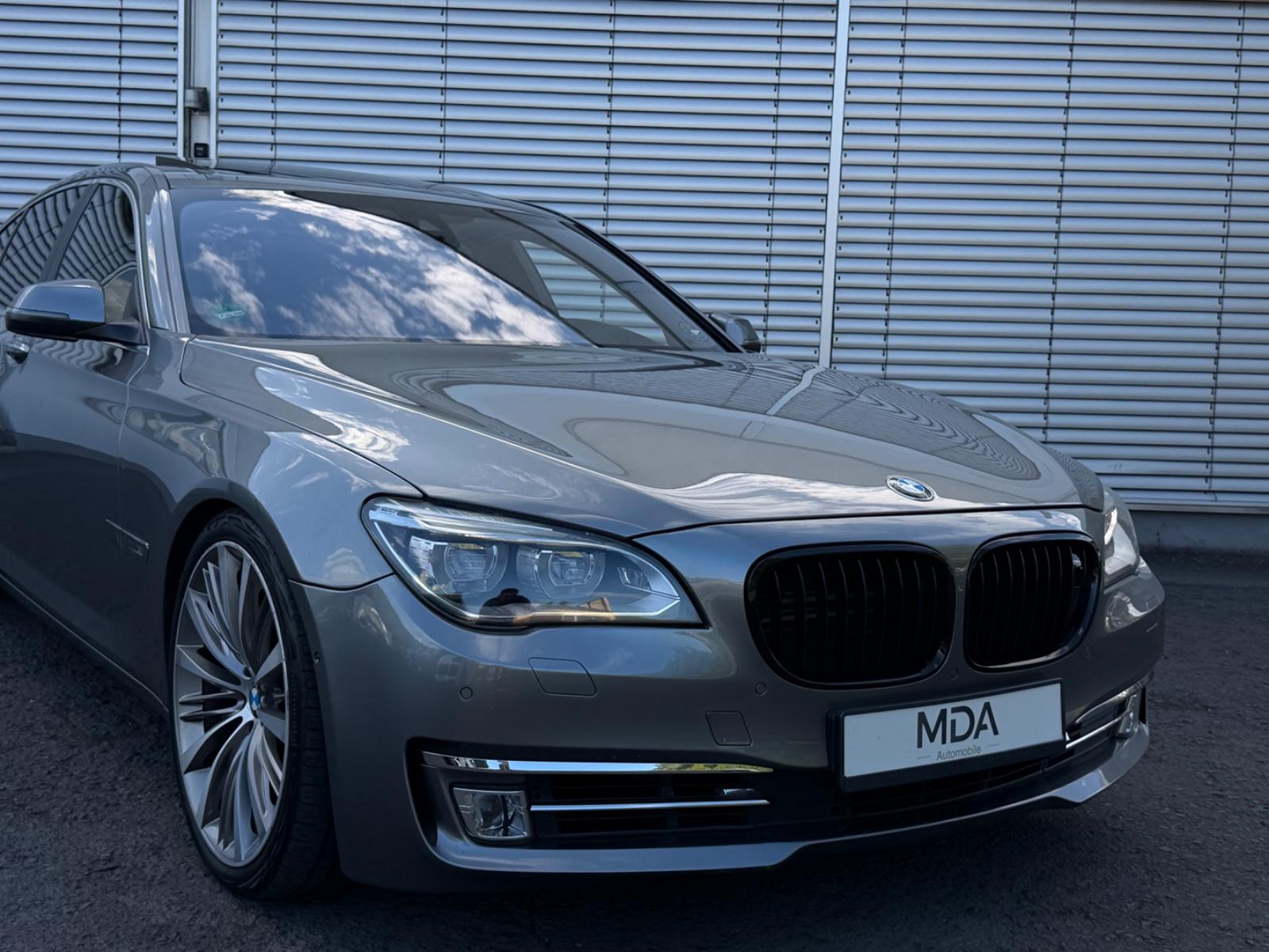 BMW 750i Li M 21-ZOLL/LED/S-DACH/VOLL/NIGHT/HA-LENKU