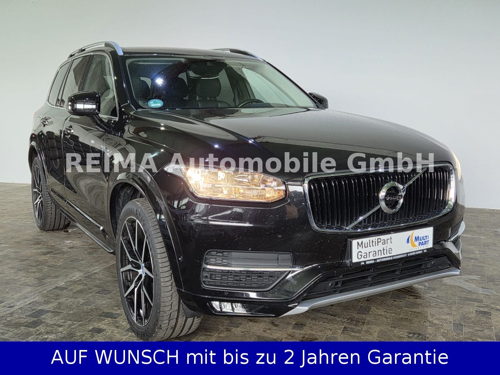Fahrzeugabbildung Volvo XC 90 2,0 D Momentum AWD, 7 Sitzer, ACC