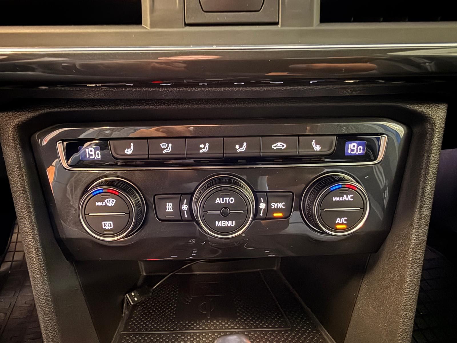 Fahrzeugabbildung SEAT Tarraco Xcellence 4Drive/ SCHECKHEFT/AHK/BEATS