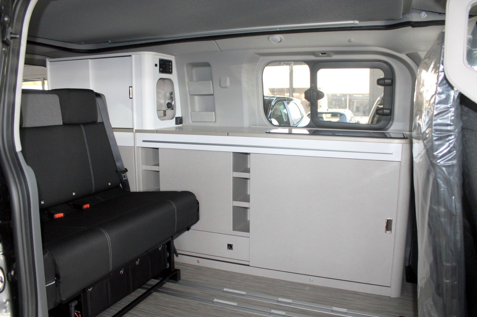 Fahrzeugabbildung Ford Transit Custom Bürstner COPA L1 Titanium MARKISE