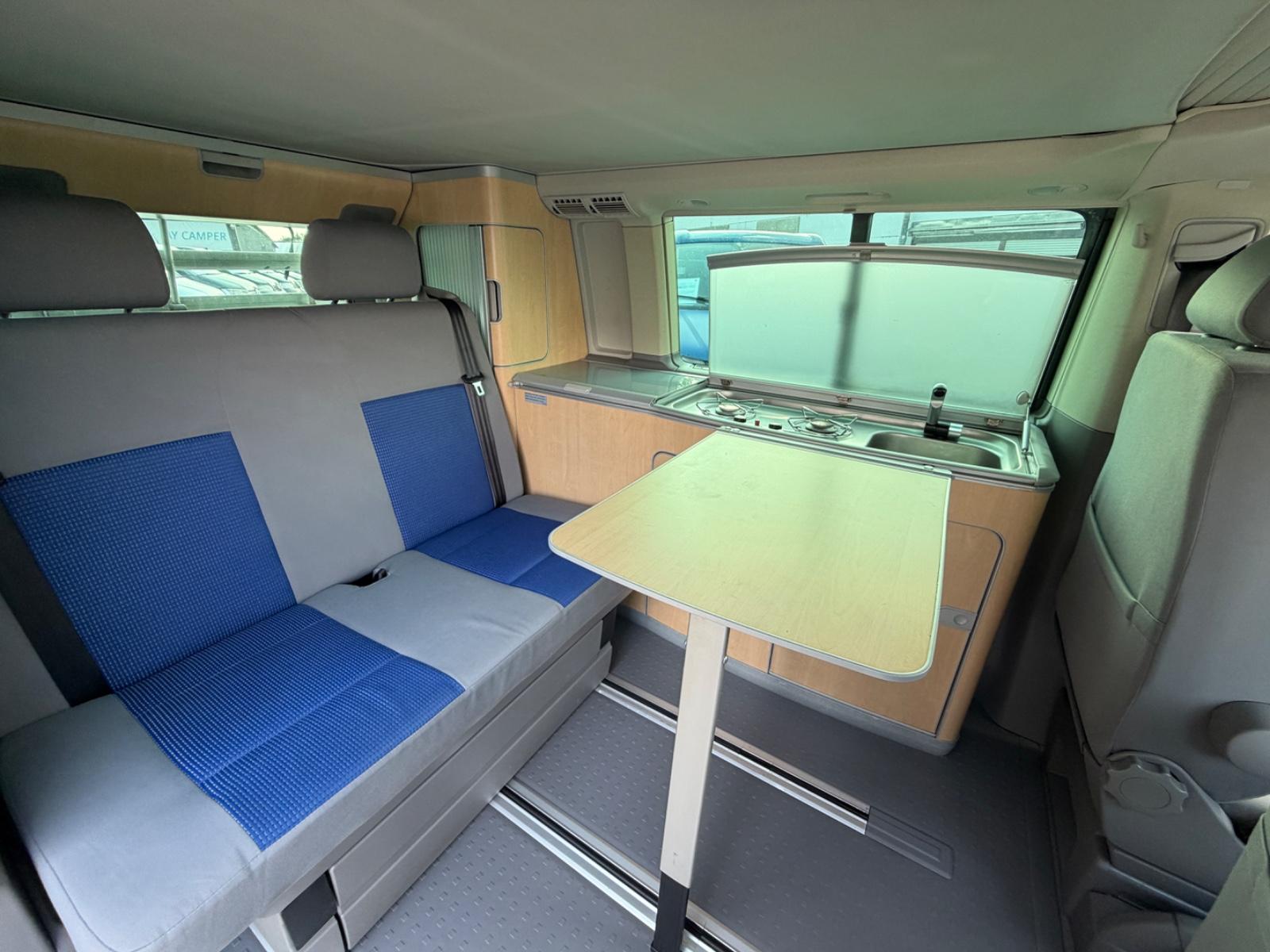 VOLKSWAGEN T5 CALIFORNIA COMFORTLINE 2.5 TDI 174ch BVM Sièges chauffants Toit relevable