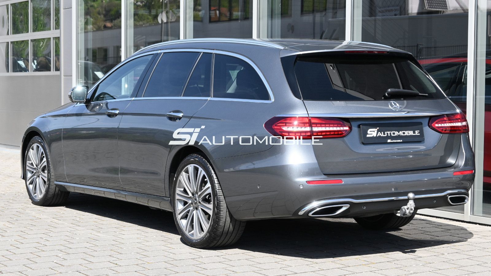 Fahrzeugabbildung Mercedes-Benz E 400 d 4M. T °ACC°AHK°AIRMATIC°MEMO°STHZG°360°