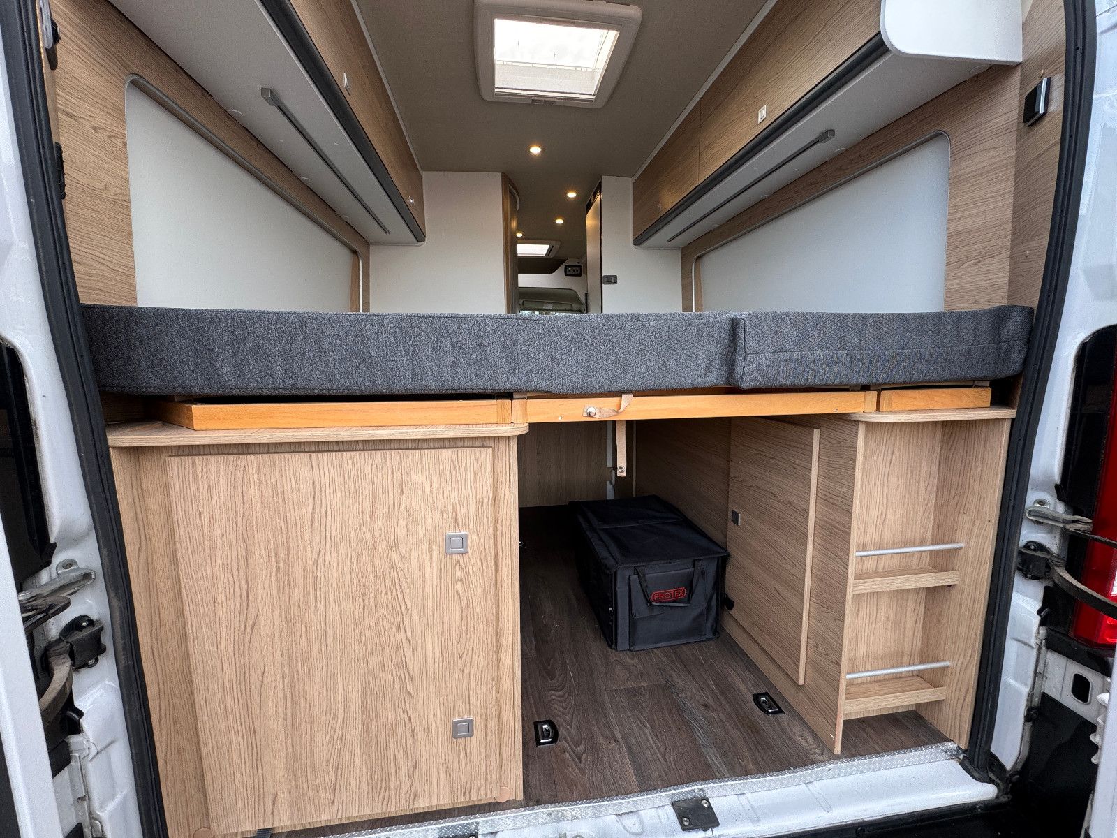Fahrzeugabbildung Sunlight Cliff 640 FIAT EINZELLBETTEN TV KAMERA 18 ZOLL