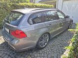 BMW 320d Touring Sport Ed. 1.Hd. Pano Leder Navi AHK - BMW 320 aus 2011: 320d