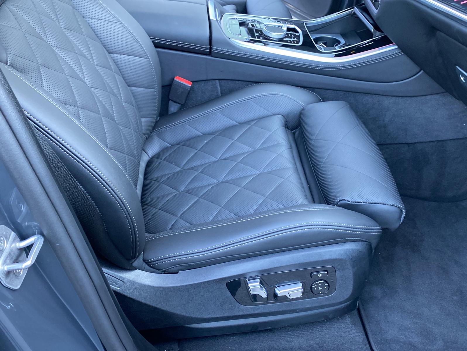 BMW X5 M60 i xDrive*NP 144.000€*SkyLounge