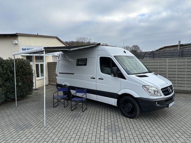 Mercedes-Benz Sprinter 311CDI Aut.Camper/Hochdach/Klima/Standh