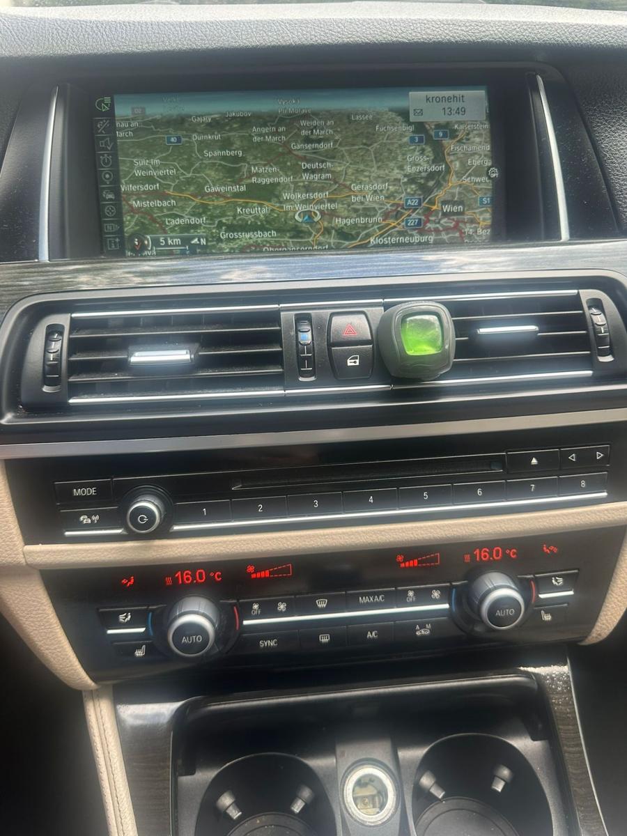 BMW 525 2014 — photo 15