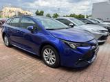 Toyota Corolla 1,8 Hybrid Comfort Touring Sports - Toyota Corolla: Blau, Dachreling