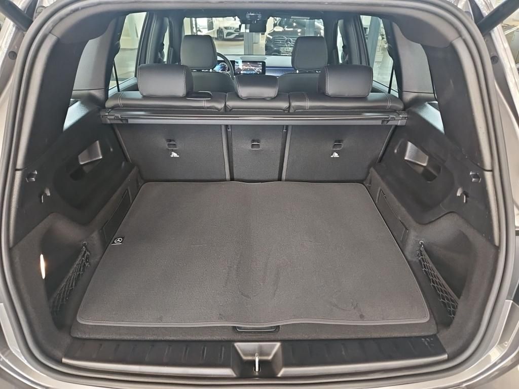 Fahrzeugabbildung Mercedes-Benz GLB 200 +PROGRESSIVE+AHK+360+TOTWINKEL+DISTRONIC