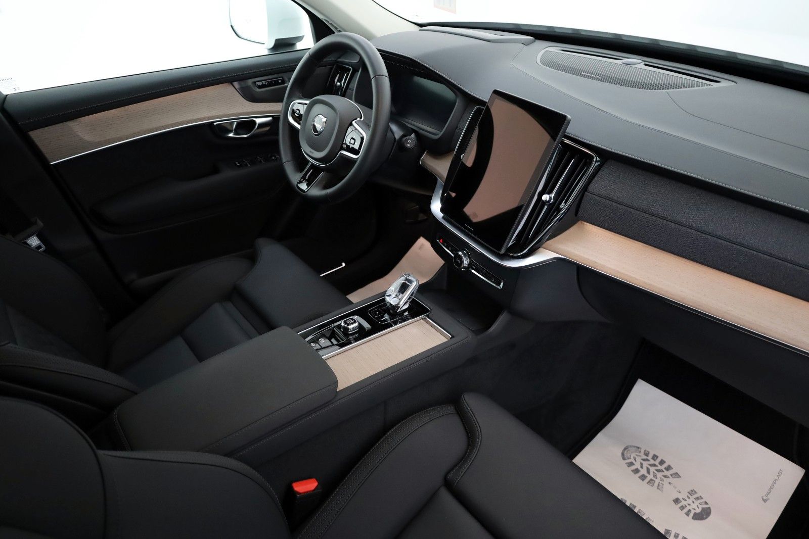 Fahrzeugabbildung Volvo XC90 Plus Bright AWD 7Si,Leder,Navi,LED,HUD,360°