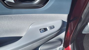 Fahrzeugabbildung Hyundai Kona Elektro Premium Navi BlueLink SitzPaket