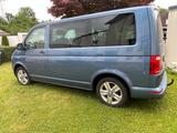 Volkswagen T6 Multivan - blaue Volkswagen T6