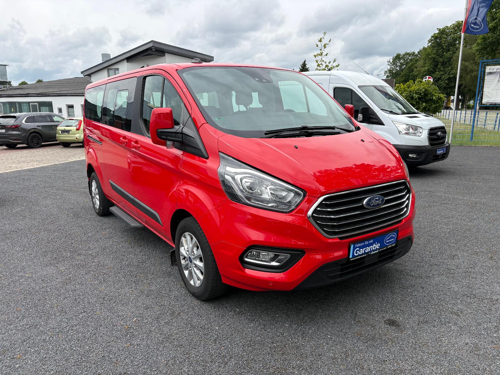 Ford Tourneo Custom 320 L2 Kombi 8-Sitzer