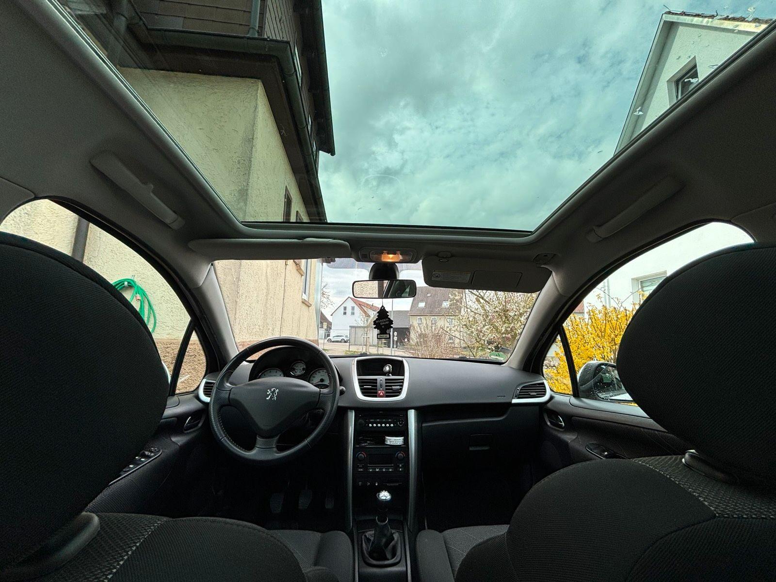 Peugeot 207 2009 — photo 12