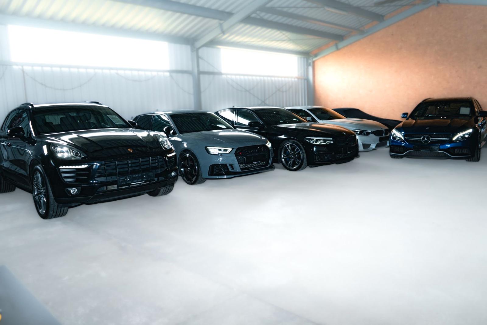 showroom-image-bottom