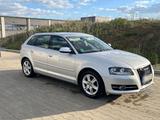 Audi A3 Sportback,1,2 105 PS, fast Vollaus... - Audi: V10