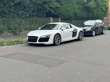 Audi R8 4.2 FSI R tronic quattro - - Audi R8 in Duisburg