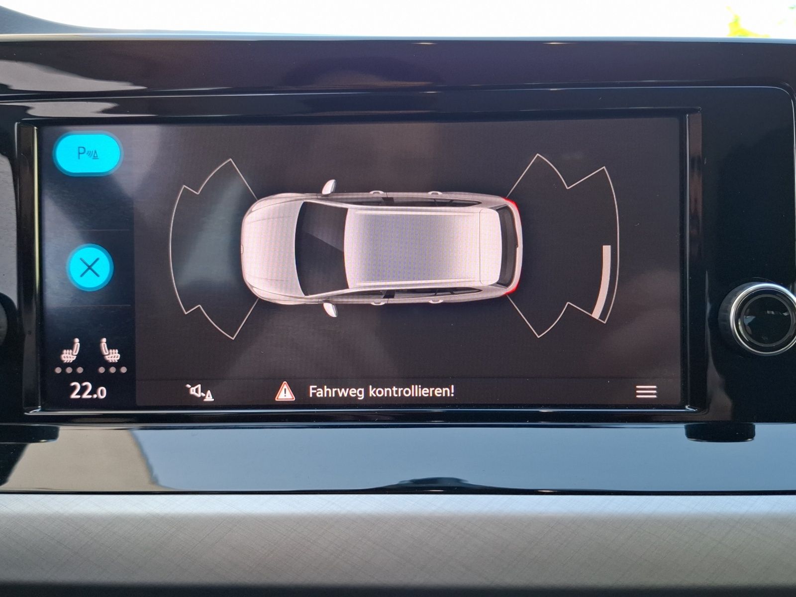 Fahrzeugabbildung Volkswagen Golf VIII Variant TDI Life LED CarPlay AID ACC P