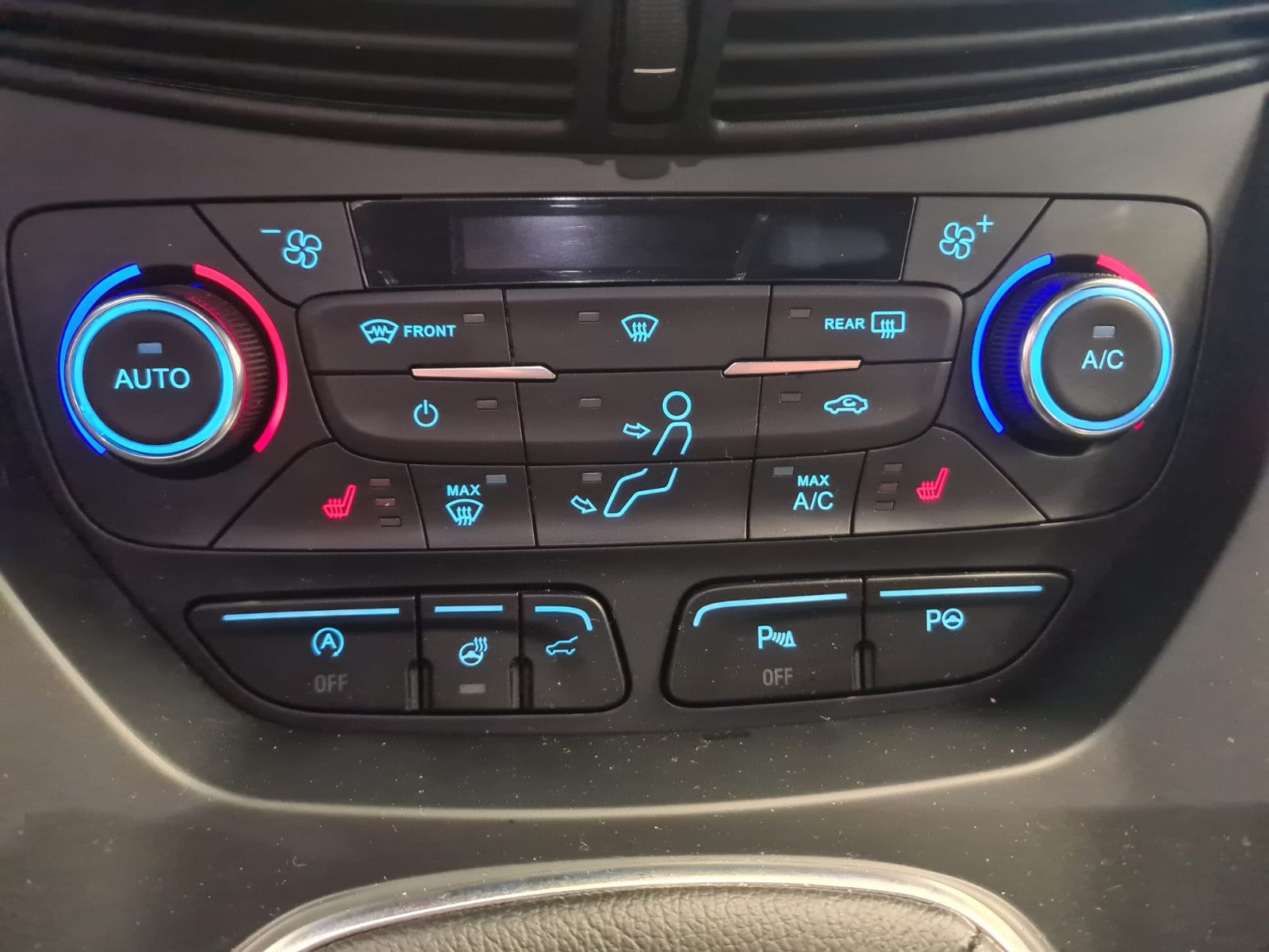 Fahrzeugabbildung Ford Kuga ST-Line / GARANTIE / KAMERA / SCHECKEHEFT