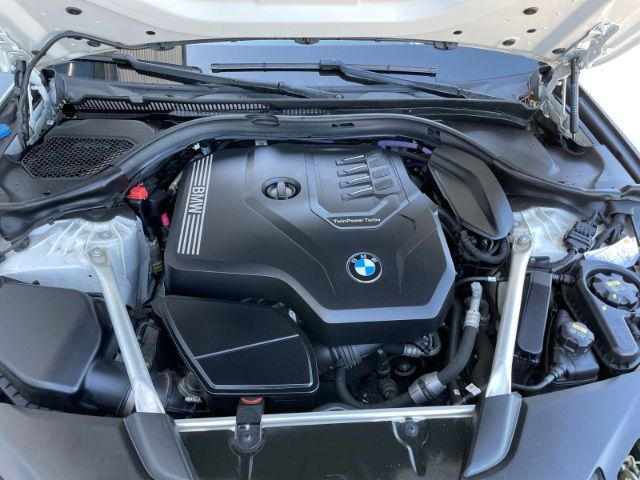 Fahrzeugabbildung BMW 530 i Mild-Hybrid Luxury Line Autom. Panoramadac