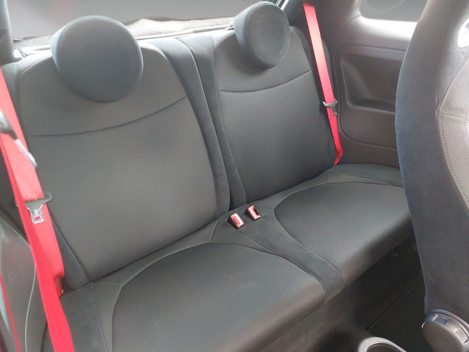 Abarth RED EDITION CARPLAY PDC SPORT-FAHRWERK – Bild 5