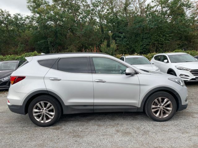 Fahrzeugabbildung Hyundai SANTA FE 2.2 CRDi DPF Style blue 4WD Navi Leder