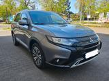 Mitsubishi Outlander 2.0 MIVEC Diamant ClearTec 2WD CVT... - Mitsubishi Outlander: Cvt