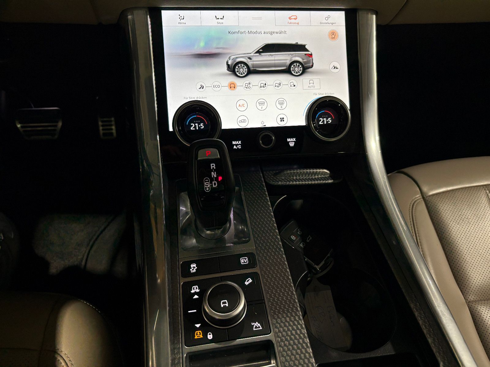 Fahrzeugabbildung Land Rover Range Rover Sport HSE Dynamic Hybrid/PANO/MEMORY
