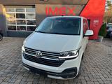 Volkswagen T6.1 Multivan Highline 4MOT 204 PS Leder DCC - : Standheizung, Kleinbus