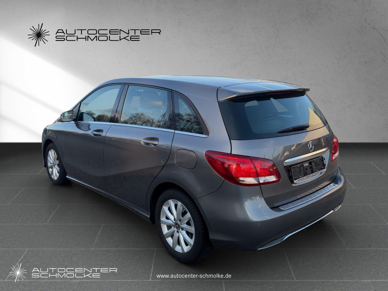 Mercedes-Benz B 180 STYLE*AHK*RFK*NAVI*SHZ*GANZJAHRESREIFEN*