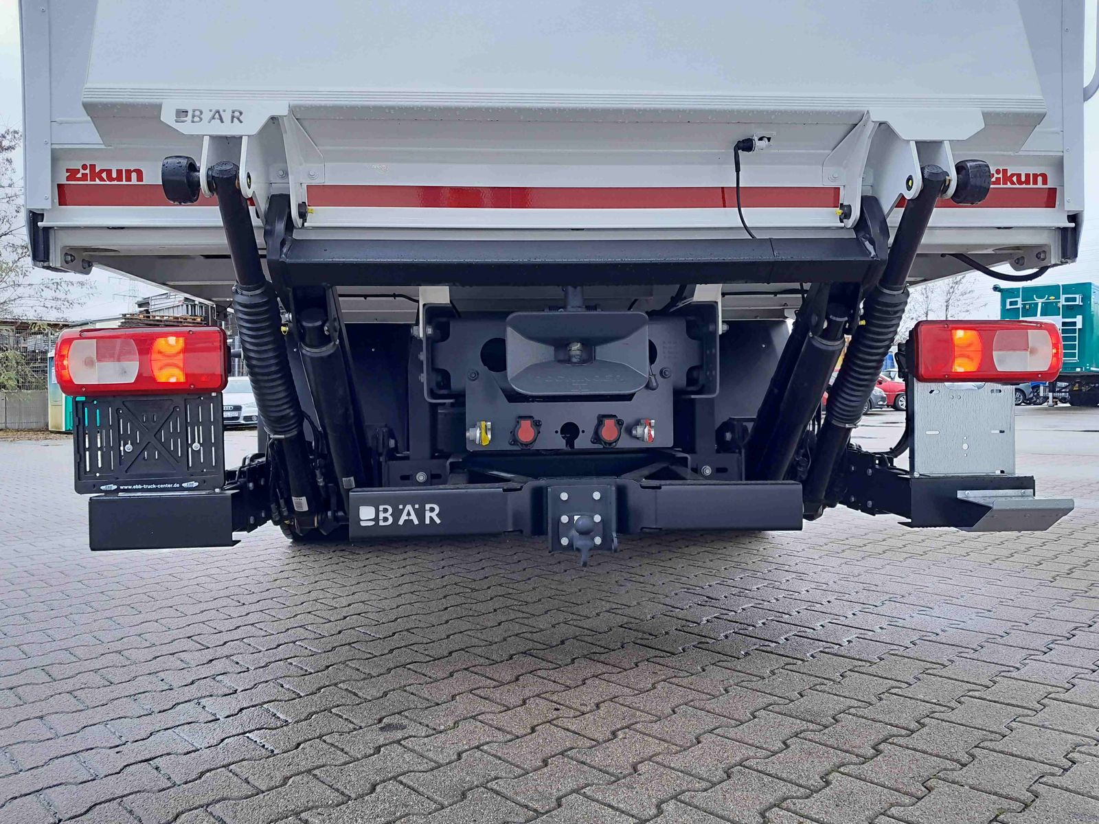 Fahrzeugabbildung DAF XD 370 Fa Swing-Board-Aufbau