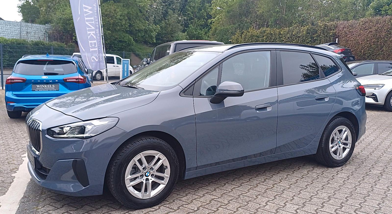 BMW 218d Active Tourer-Navi-Kamera-Sitzhg-AHKschwenk