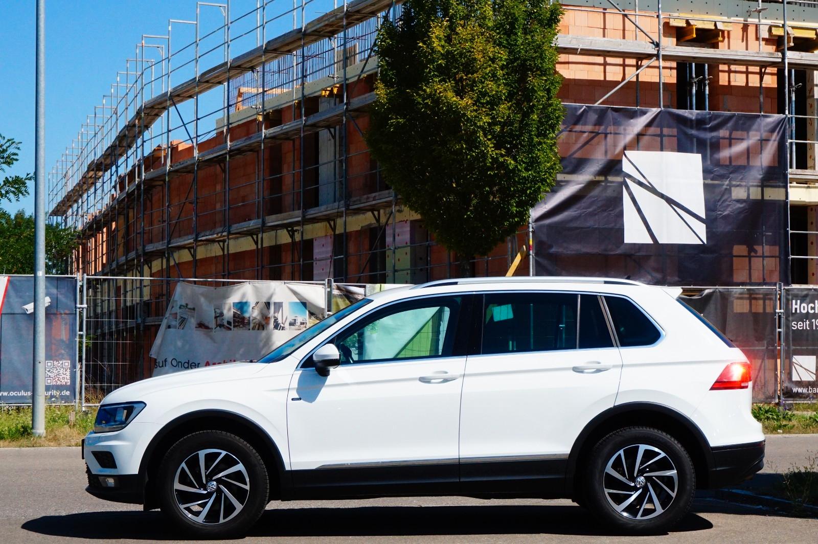 Volkswagen Tiguan Join*4Motion*DSG*AHK*Navi*PDC