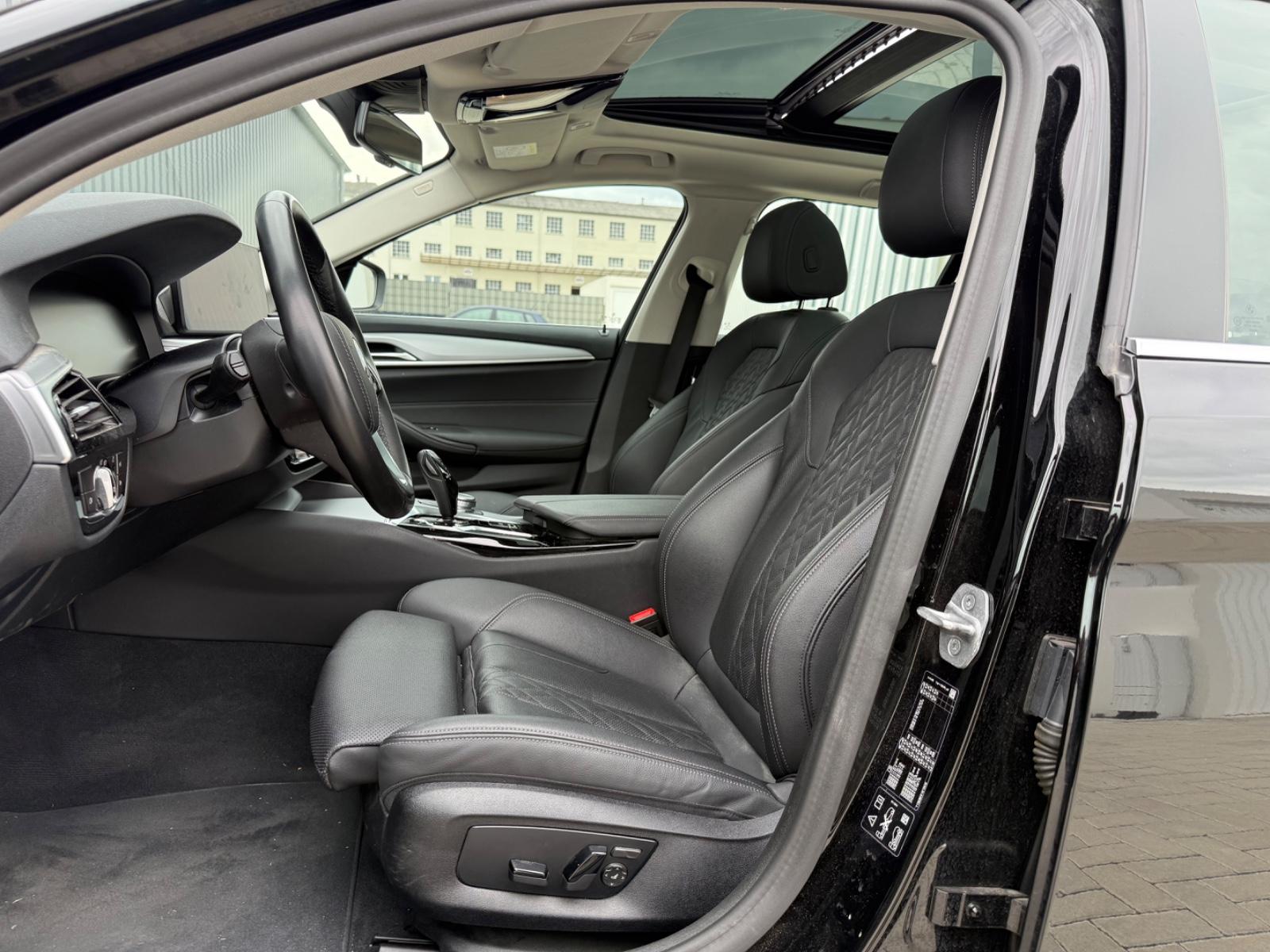 BMW 530 i Touring xDrive*AHK*PANORAMA*AMBIENTE*KAMER