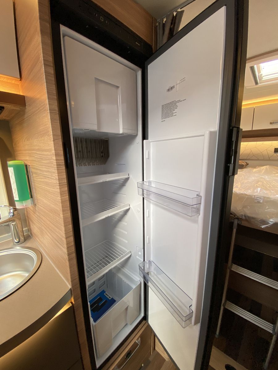 Fahrzeugabbildung Weinsberg CaraCompact EDITION PEPPER 600 MEG Dachklima