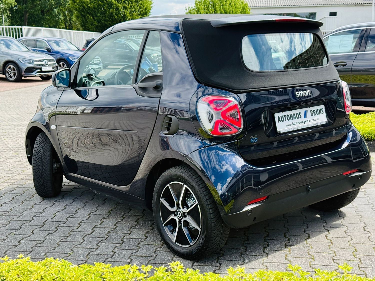 Fahrzeugabbildung Smart forTwo EQ CABRIO EXCLUSIVE, LED, PTS, RFK, W-Pak