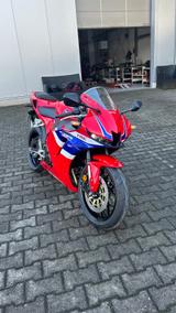 Honda CBR 600 RR / 2024 / Scheckheftgeplegt - Offers