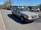 Mercedes-Benz 300E 2 Hand Original KM  Scheckheft gepflegt - gebrauchte Mercedes-Benz 300 aus dem Jahr 1990