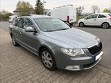 Skoda Superb 2.0 TDI 125kW DSG Ambition Ambition - Skoda Superb: Grau, Teilleder, Limousine