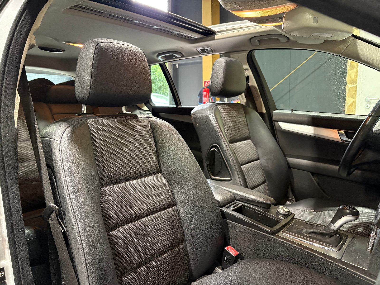 Fahrzeugabbildung Mercedes-Benz C 220 T-Modell T CDI/8-FACH/PANO/SHZ/AUTOMATIK/