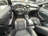 Mercedes-Benz GLA 200 CGI AMG Line, Leder, Navi, Bi-Xenon - Mercedes-Benz: Scheckheftgepflegt, 200