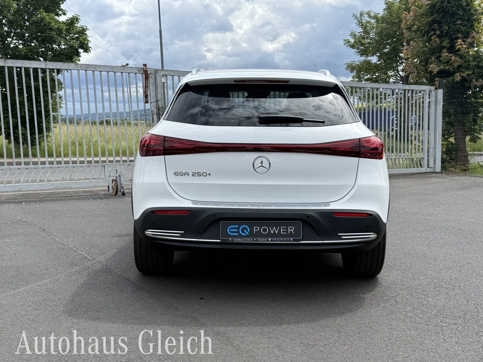 Fahrzeugabbildung Mercedes-Benz EQA 250 + Progressive Navi/Distronic/Klima/LED/B