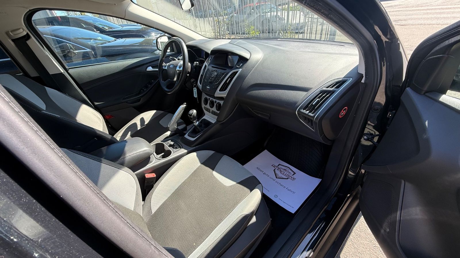 Fahrzeugabbildung Ford Focus Turnier Champions Edition