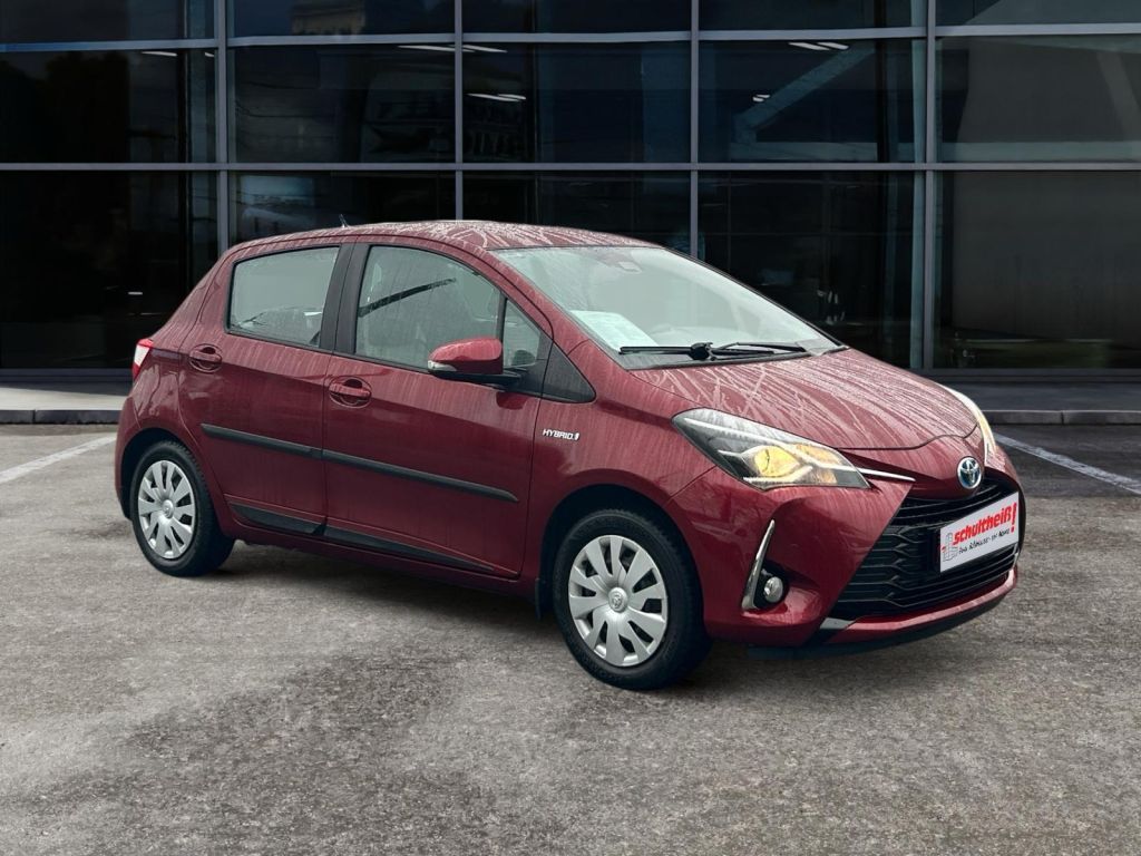 Fahrzeugabbildung Toyota Yaris Hybrid 1.5 VVT-i Comfort