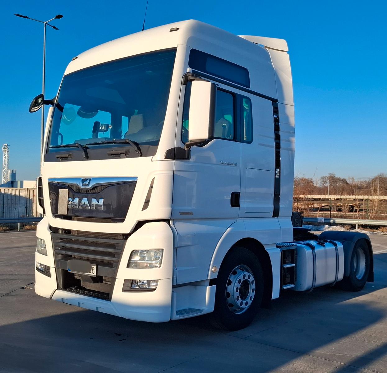 MAN 7 x MAN 18.470 XXL