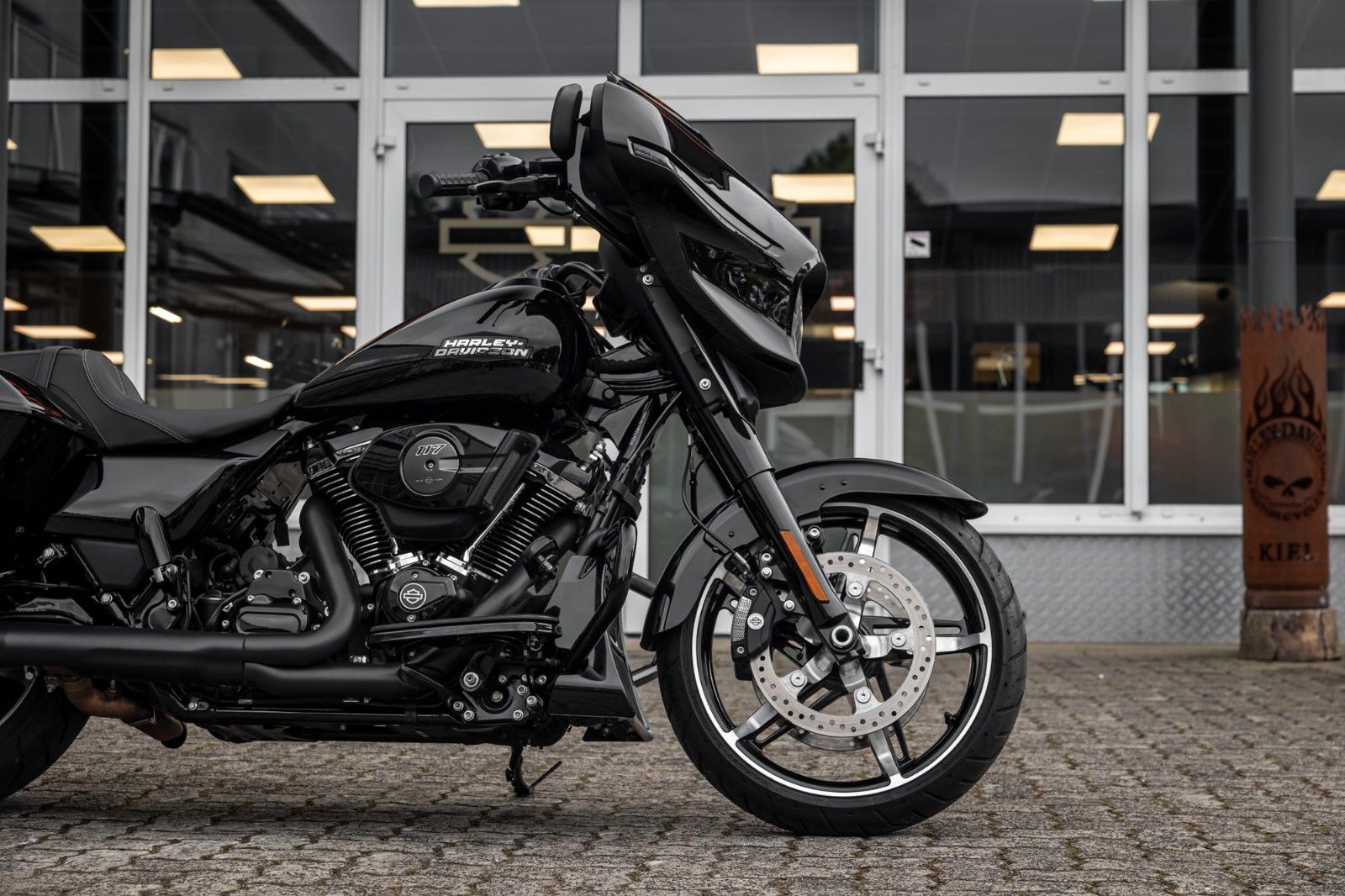 Fahrzeugabbildung Harley-Davidson Street Glide  FLHX MY24 117cui- Kesstech