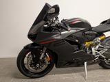 Ducati PANIGALE V2 (2024) - EXKLUSIV IN SCHWARZ - Offers
