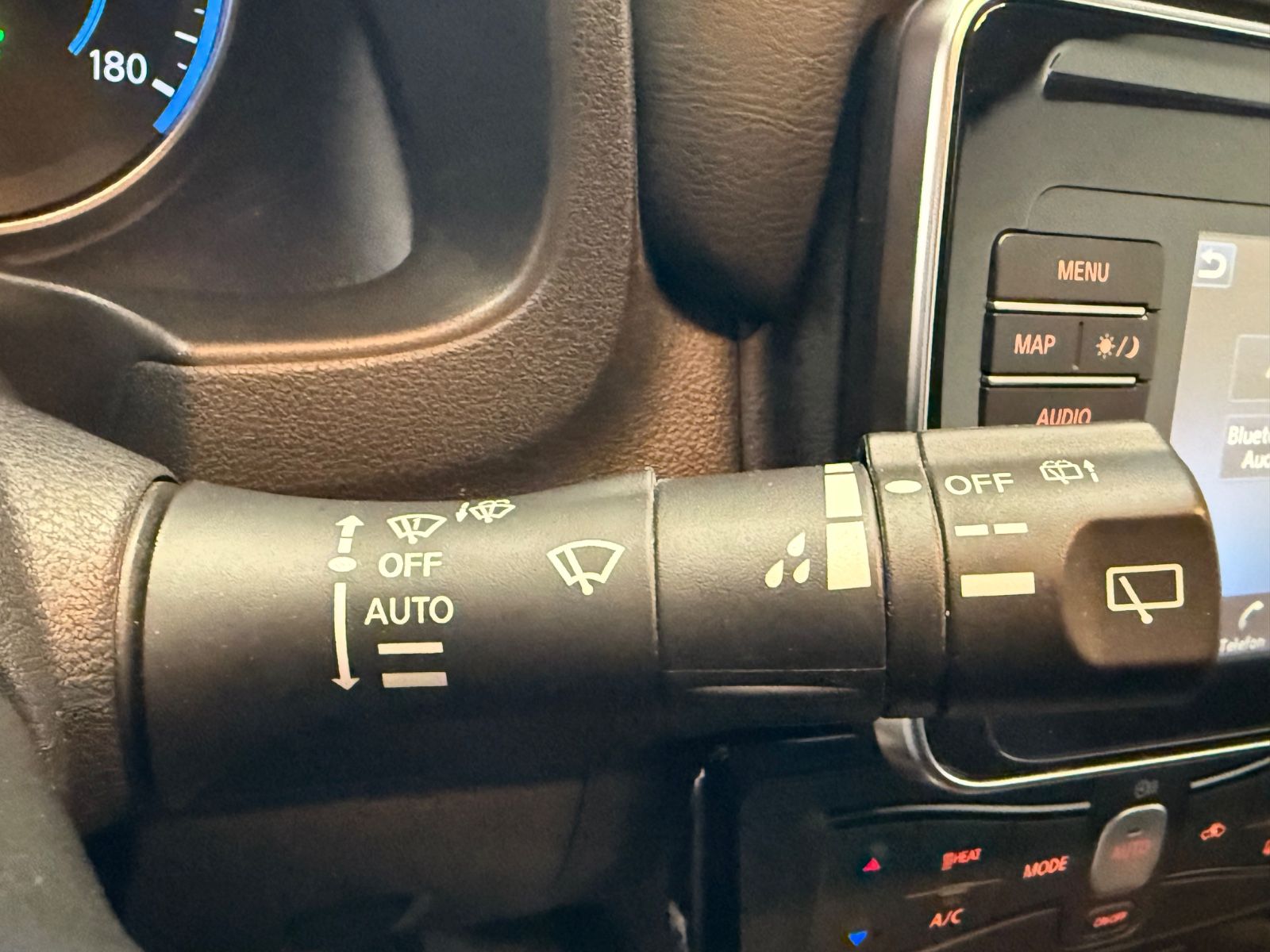 Fahrzeugabbildung Nissan Leaf Acenta - Navi, Winter-Paket