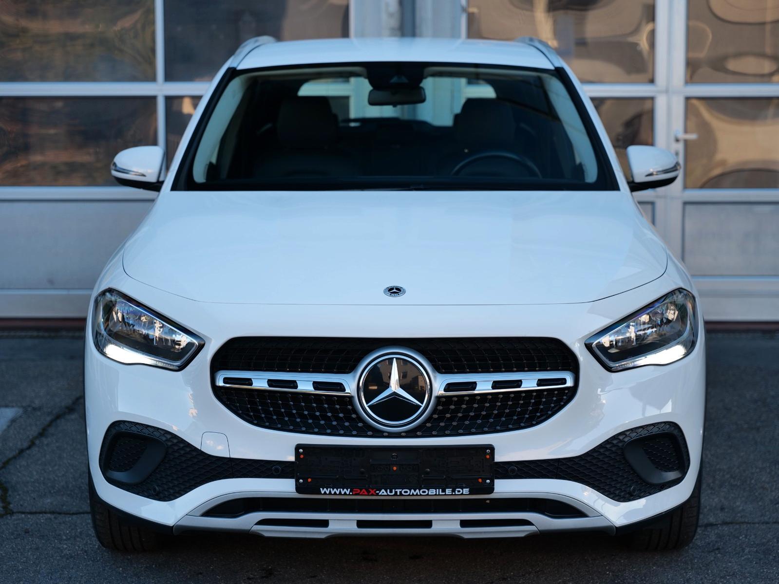 Mercedes-Benz GLA 180d STYLE NAVI+LEDER+17" ALU+AHK